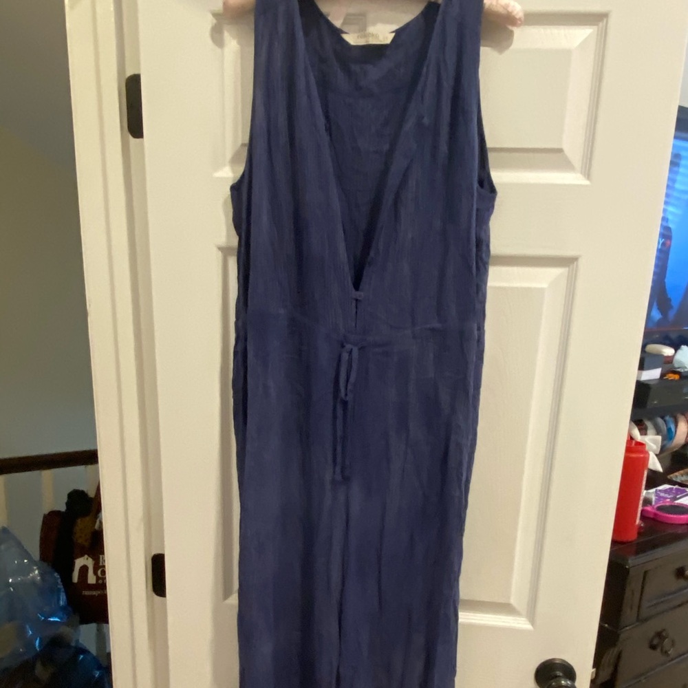 Super cute jump suit.